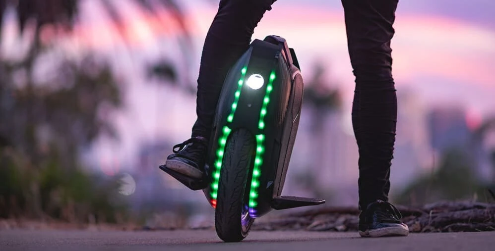 HOW-DOES-AN-ELECTRIC-UNICYCLE-WORK?