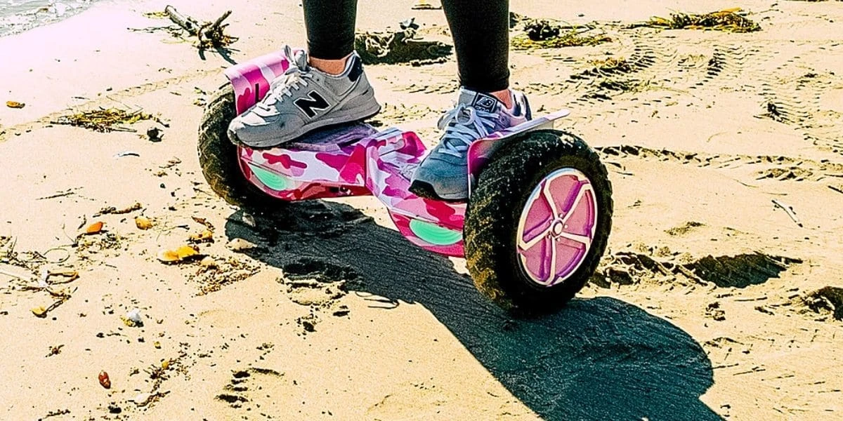 hoverboard-on-grass-hoverboard-on-sand