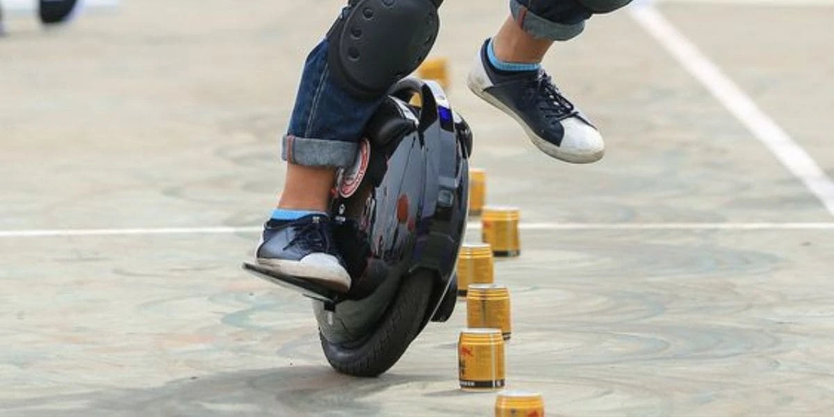 how-to-ride-electric-unicycle-Twisting-And