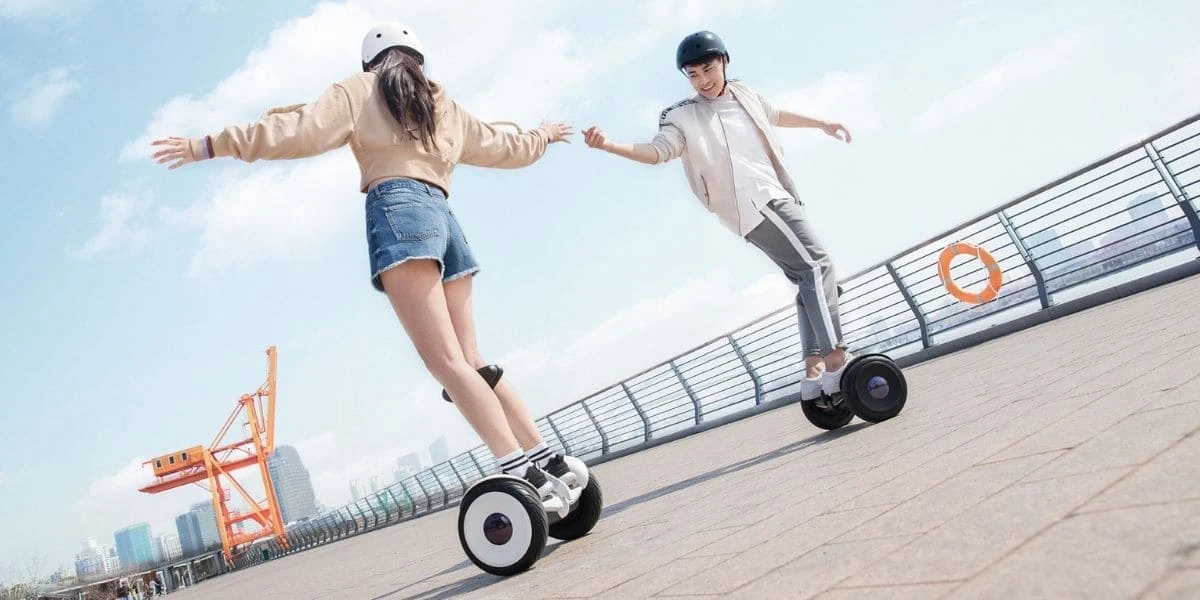 white-hoverboards-Segway-Ninebot